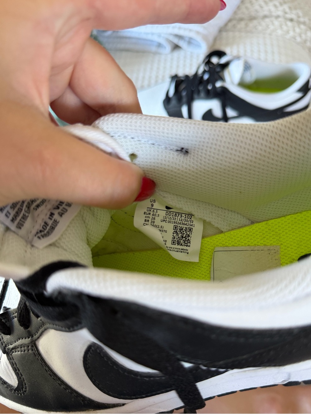 Nike Women’s Panda Dunks - Picture 2 of 4